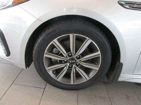 Used 2020 Kia Optima Premium image 12