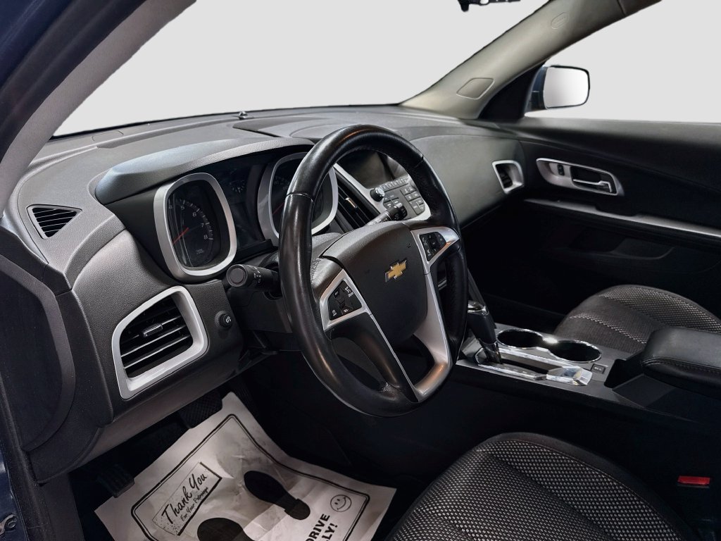 Used 2017 Chevrolet Equinox LT w/ Convenience Package FWD image 9