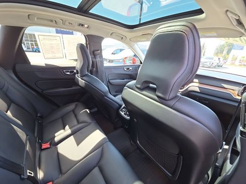 Used 2020 Volvo XC60 T5 Inscription w/ Protection Package Premier AWD/4WD image 8