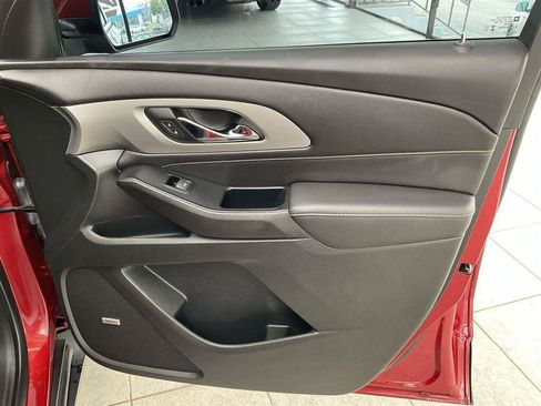Used 2023 Chevrolet Traverse LT w/ LT Premium Package AWD/4WD image 14