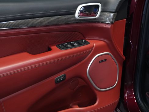 Used 2018 Jeep Grand Cherokee Trackhawk AWD/4WD image 24
