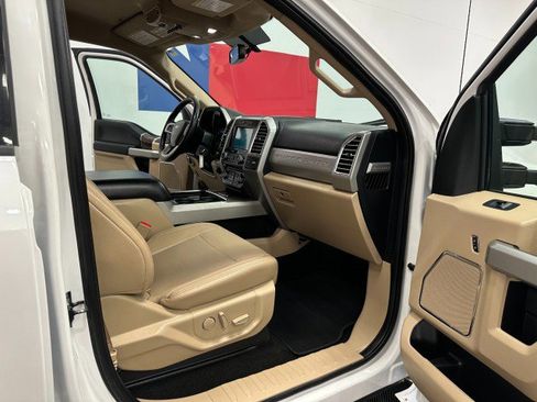 Used 2017 Ford F350 Lariat w/ FX4 Off-Road Package image 45