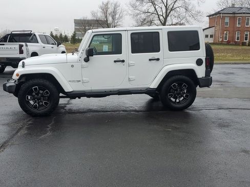 Used 2018 Jeep Wrangler Unlimited Altitude image 4
