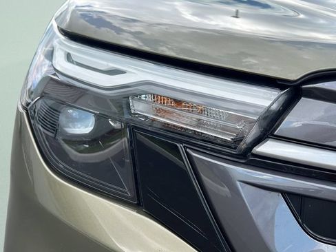 Used 2025 Subaru Forester Premium AWD/4WD image 25