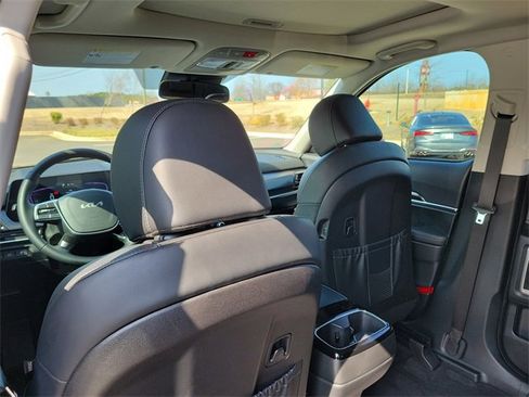 Used 2025 Kia Telluride S image 13