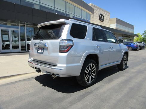 Used 2015 Toyota 4Runner Limited AWD/4WD image 10