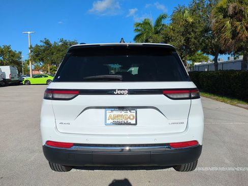 New 2025 Jeep Grand Cherokee Laredo AWD/4WD image 6