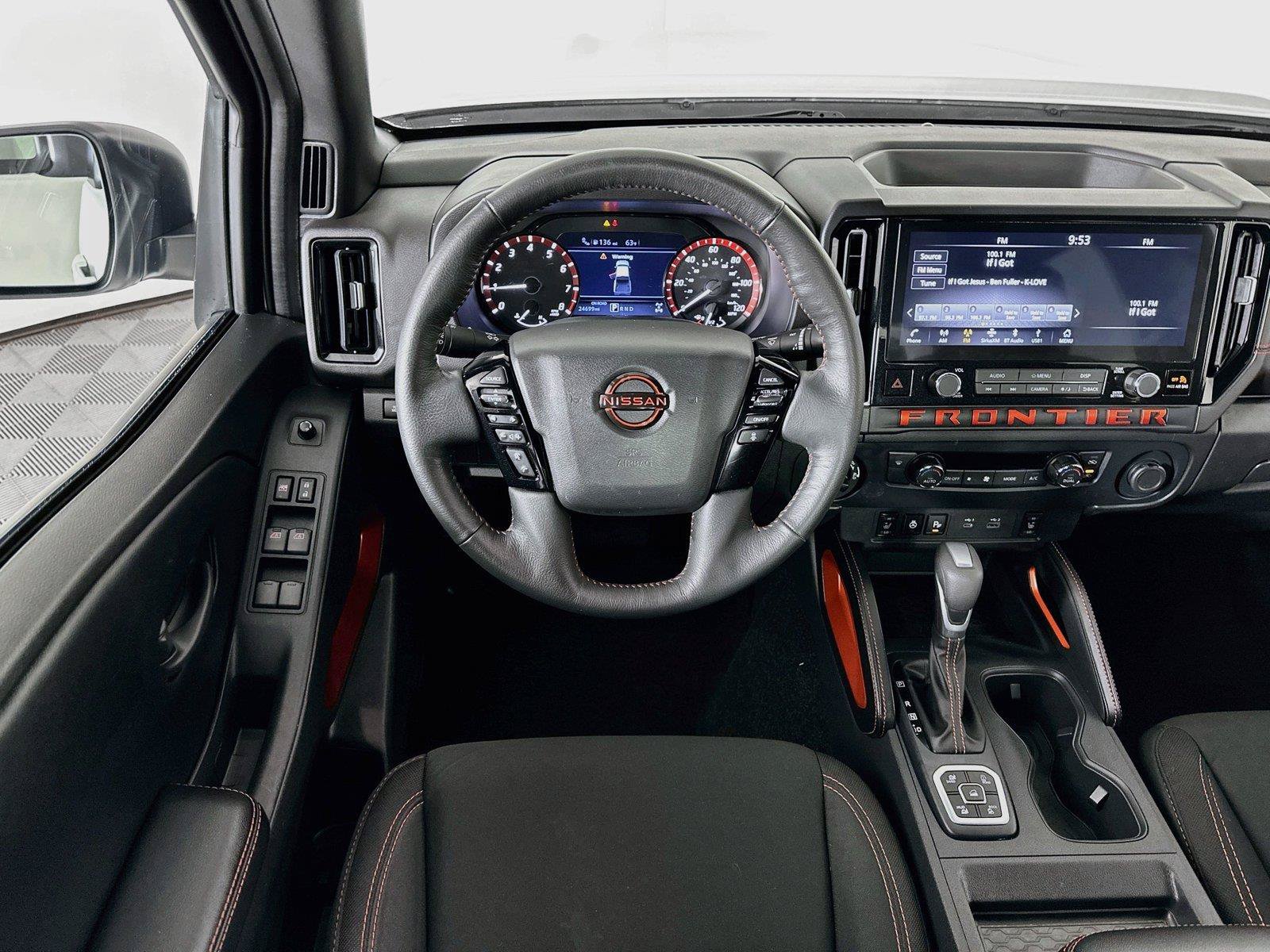 Used 2026 Nissan Frontier PRO-4X AWD/4WD image 2
