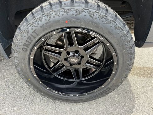 Used 2019 Chevrolet Silverado 1500 RST AWD/4WD image 26