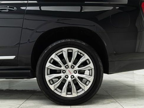 Used 2023 GMC Yukon XL Denali image 34