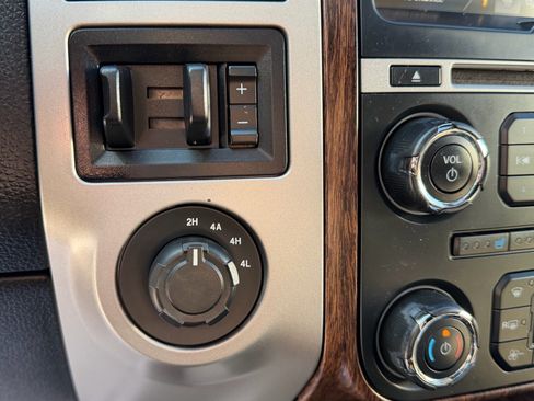Used 2015 Ford Expedition King Ranch AWD/4WD image 23