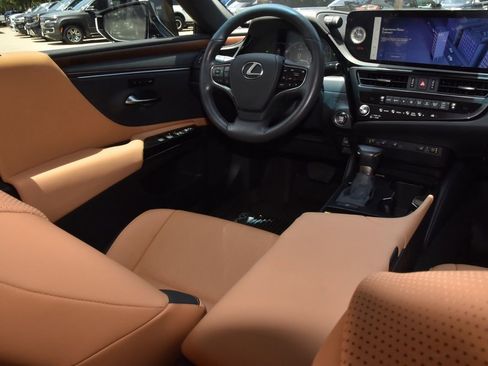 Used 2023 Lexus ES 350 w/ Premium Package FWD image 15