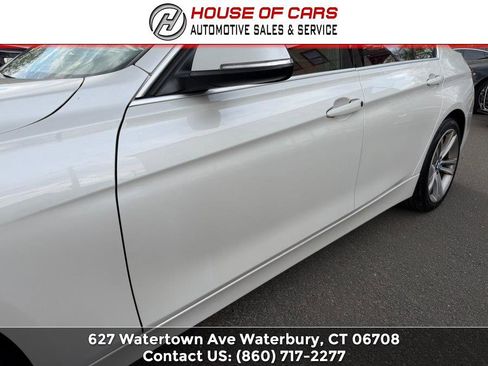 Used 2017 BMW 330i xDrive Sedan AWD/4WD image 11