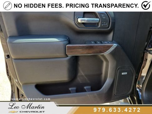 Used 2020 GMC Sierra 1500 SLT RWD image 17