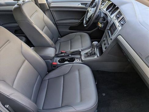 Used 2015 Volkswagen Golf S FWD image 19