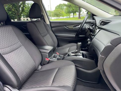 Used 2020 Nissan Rogue SV AWD/4WD image 29