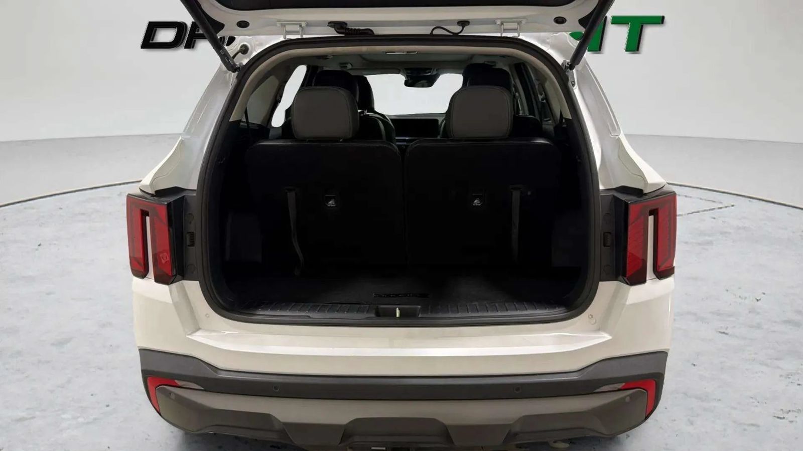 Used 2025 Kia Sorento SX AWD/4WD image 26