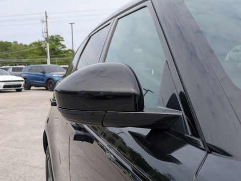 Used 2025 Land Rover Range Rover Velar Dynamic SE image 13