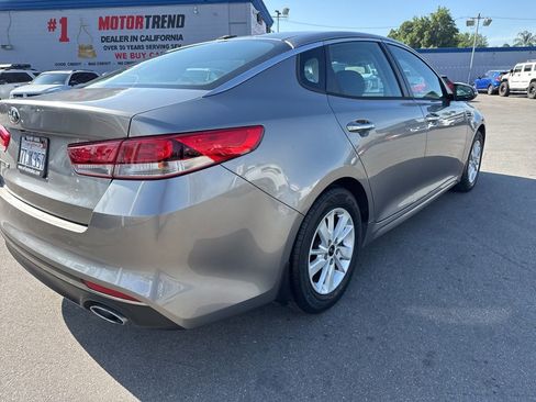 Used 2016 Kia Optima LX image 4