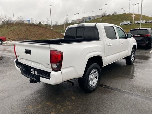 Used 2023 Toyota Tacoma SR image 3