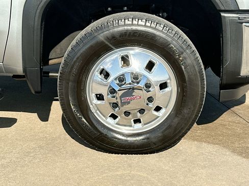 Used 2024 GMC Sierra 3500 SLT w/ Texas SLT Premium Package image 10