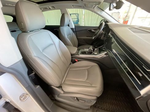 Used 2020 Audi Q8 Premium Plus w/ Premium Plus Package AWD/4WD image 25