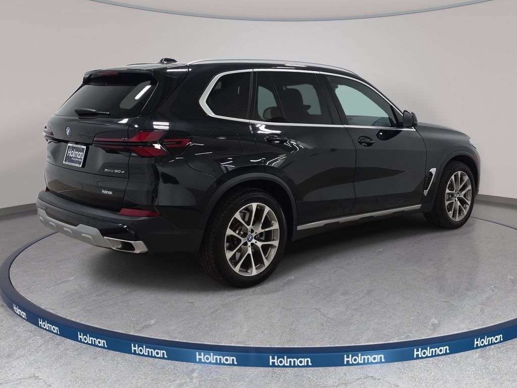 Used 2025 BMW X5 xDrive50e AWD/4WD image 6