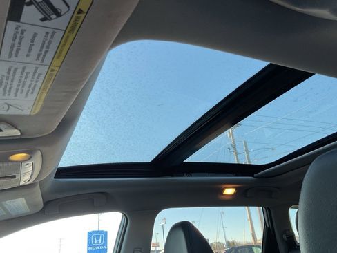 Used 2016 Nissan Rogue SL w/ SL Premium Package image 12