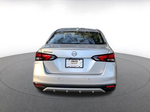 Used 2025 Nissan Versa SV image 6