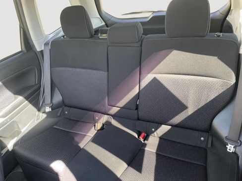 Used 2017 Subaru Forester 2.5i Premium w/ All-Weather Package image 21