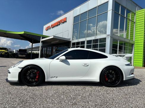 Used 2015 Porsche 911 GT3 RWD image 2