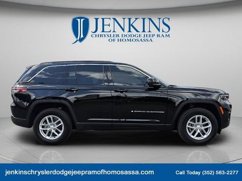 Certified 2025 Jeep Grand Cherokee Laredo X w/ Luxury Tech Group I RWD image 2