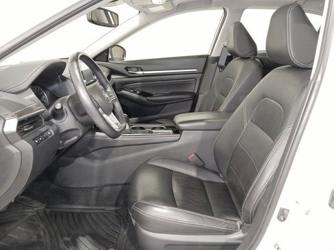 Used 2020 Nissan Altima 2.0 Platinum FWD image 9