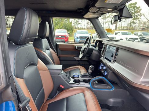 Used 2023 Ford Bronco Outer Banks image 19