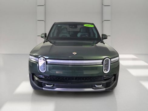 Used 2025 Rivian R1T Adventure AWD/4WD image 3