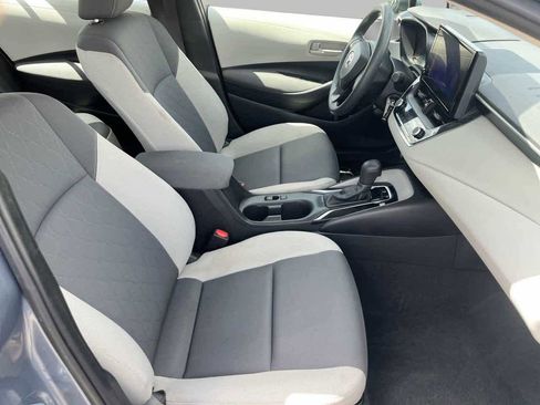 Used 2023 Toyota Corolla LE FWD image 9