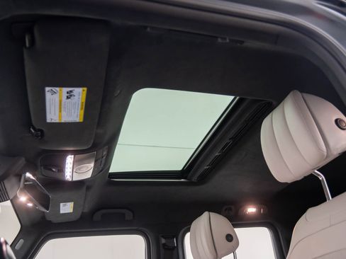 Used 2023 Mercedes-Benz G 550 image 21