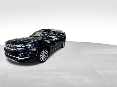 New 2024 Jeep Compass Latitude w/ Sun and Sound Group image 28