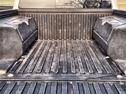 Used 2021 Toyota Tacoma SR5 w/ Trail Edition image 20