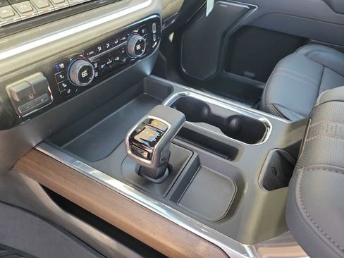New 2026 Chevrolet Silverado 1500 High Country w/ Technology Package AWD/4WD image 21