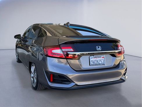 Used 2018 Honda Clarity Plug-In Hybrid image 4