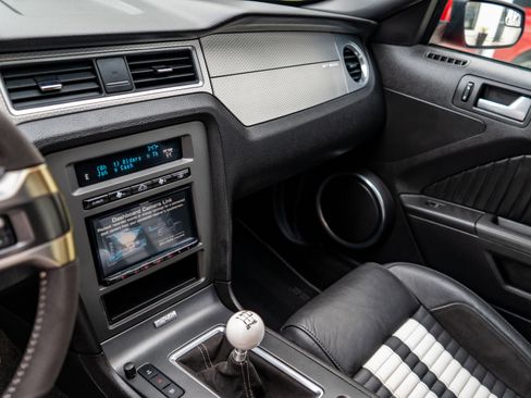 Used 2012 Ford Mustang Shelby GT500 w/ SVT Performance Pkg image 17