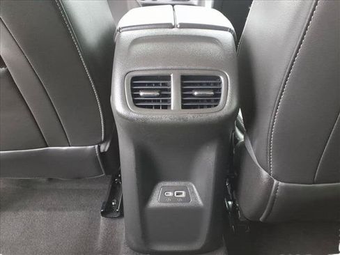 Used 2023 Buick Envision Essence FWD image 32