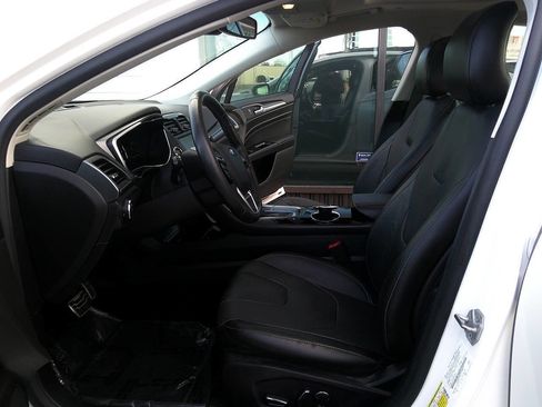 Used 2015 Ford Fusion Titanium image 9