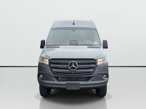 New 2026 Mercedes-Benz Sprinter 2500 image 9