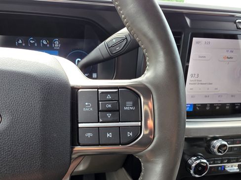 Used 2026 Ford F250 Platinum w/ Platinum Plus Package AWD/4WD image 17