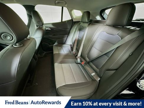 New 2026 Chevrolet Trax LT w/ LT Convenience Package FWD image 17