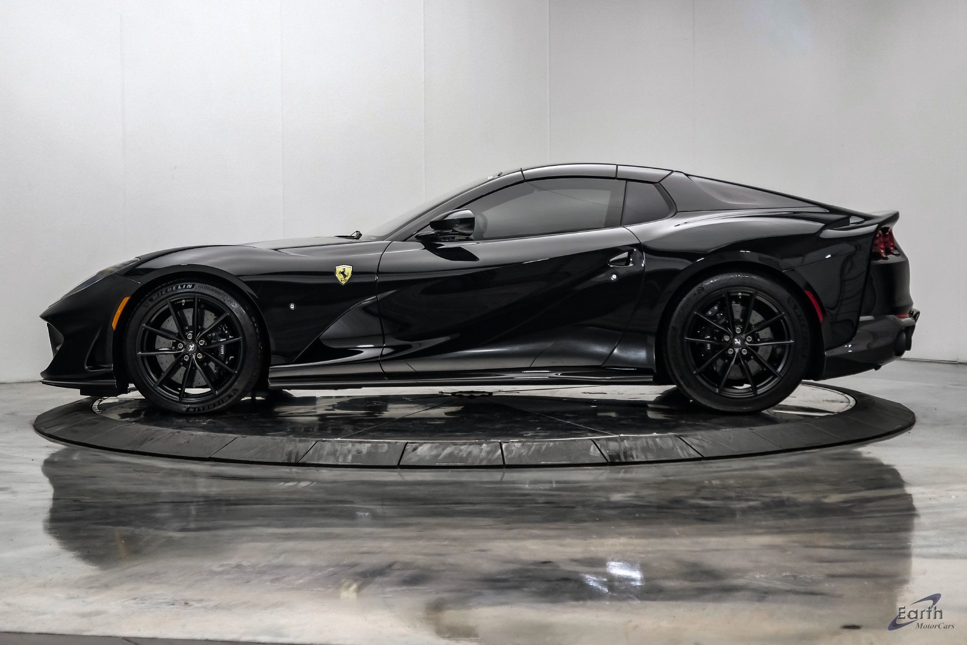 Used 2022 Ferrari 812 GTS RWD image 10