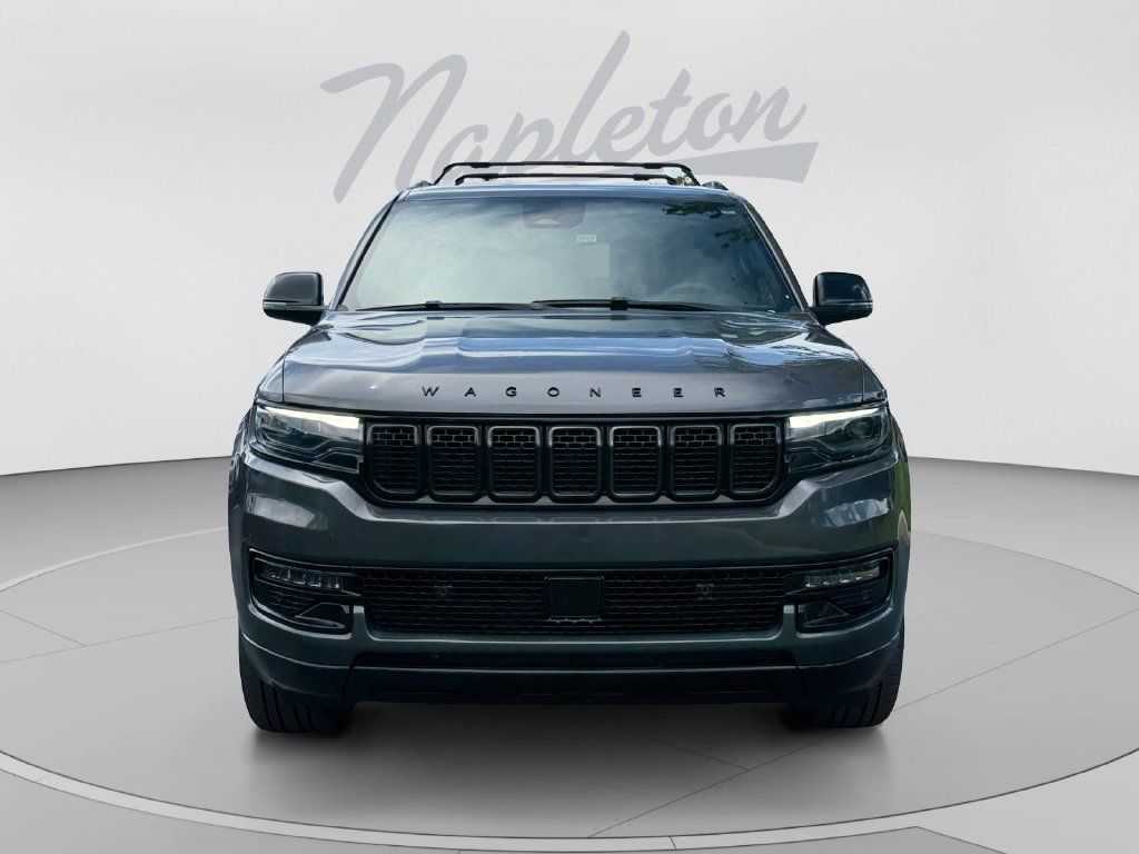 Used 2023 Jeep Wagoneer Series II RWD image 9