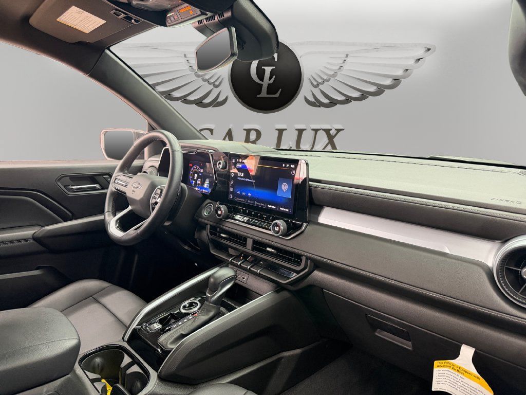 Used 2025 Chevrolet Colorado LT w/ LT Convenience Package AWD/4WD image 17
